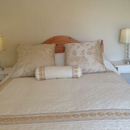 فندق مبيت وإفطار St. Catherines دولين