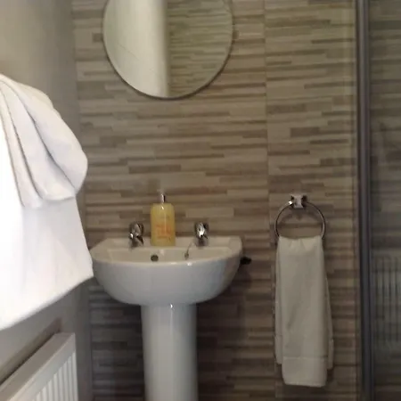 St. Catherines לינה וארוחת בוקר 4*